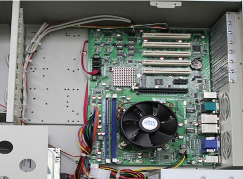 机箱内部主板风扇.png 机箱内部主板风扇.png