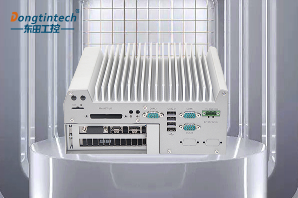 三亿嵌入式无风扇工控机.png