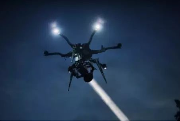 无人机照明.png 无人机照明.png