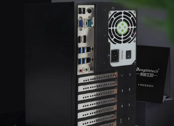 三亿壁挂式工控机.png 三亿壁挂式工控机.png