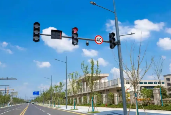 交通监控.png 交通监控.png